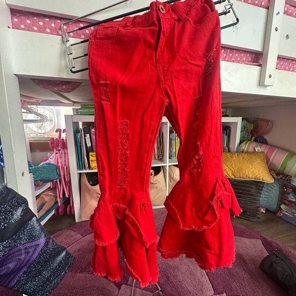 Meet your Posher, Megan - Picture 2 of 2